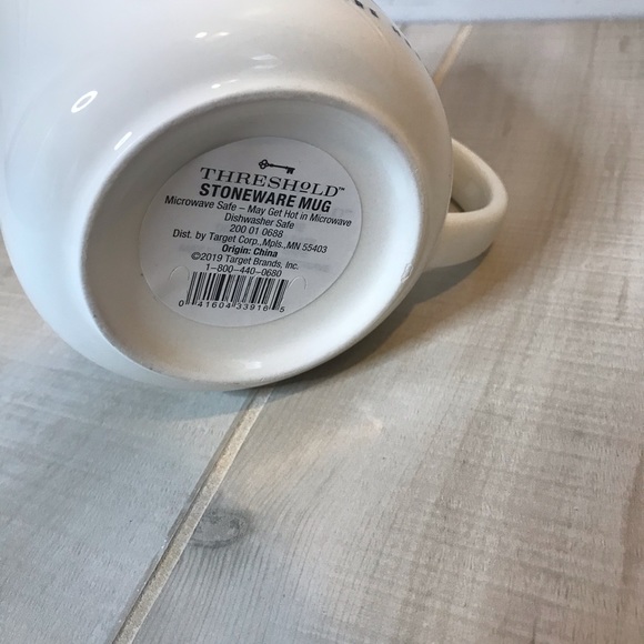 NEW! Set of 2 Threshold Coffee Mugs My Desk USA - Picture 5 of 5